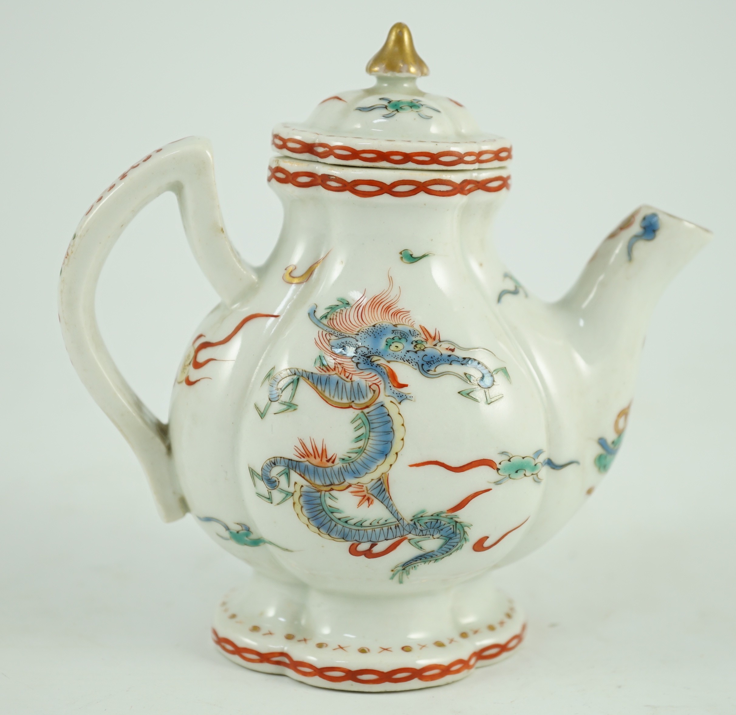 A small Japanese Arita kakiemon style water or teapot, possibly Edo period, 11 cms high, 10.8cm high